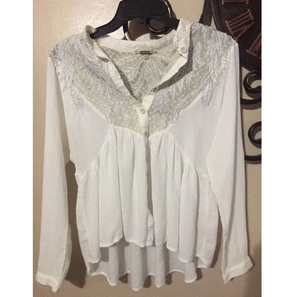 GIMMICKS BY BKE SIZE MEDIUM SHIRT